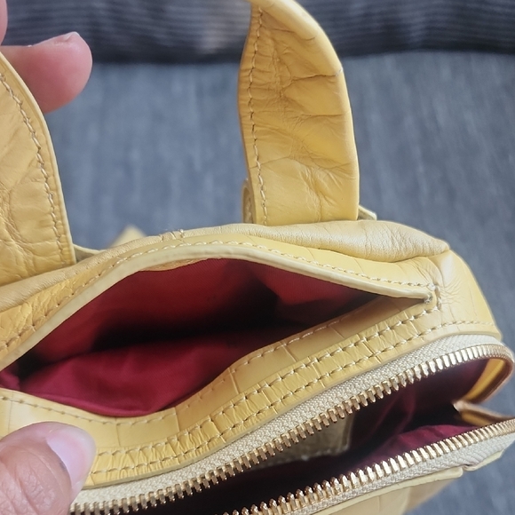 Hammitt Hunter Medium Sunstruck Yellow Crocco Embossed Leather - Picture 7 of 7